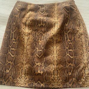 Doncaster size 2 animal print skirt